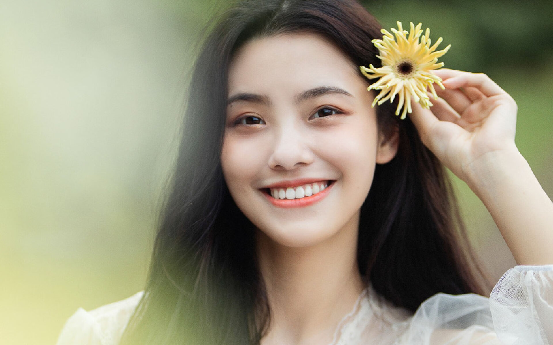 APP下载 LY Sports-花样滑冰演出尝试沉浸式剧场模式，花样滑冰场景