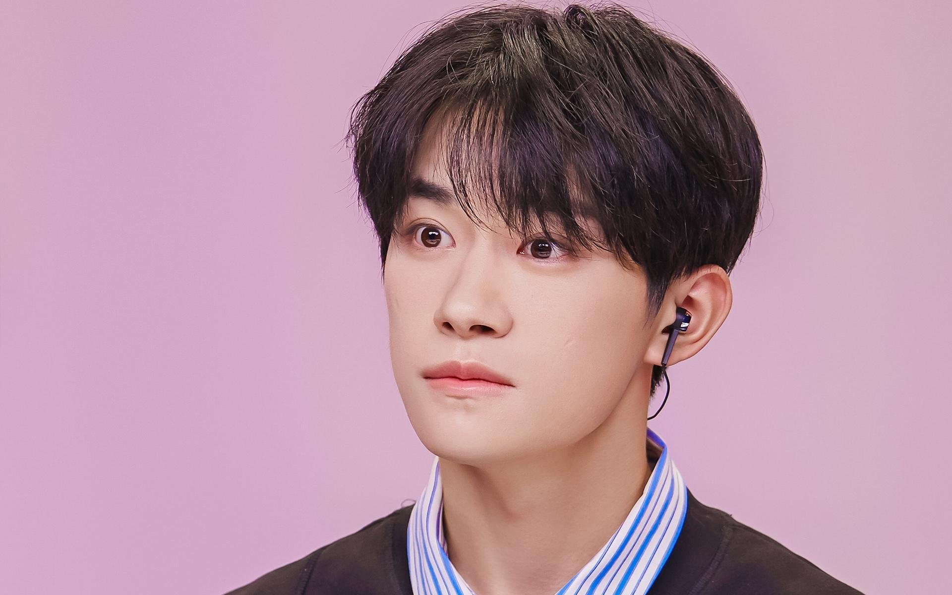 乐鱼体育登录-恩比德转身跳投多次命中难以防守,恩比德经典动作